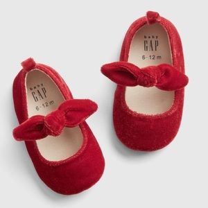 SOLD GAP red velvet baby ballet shoes soft sole 6-12 m